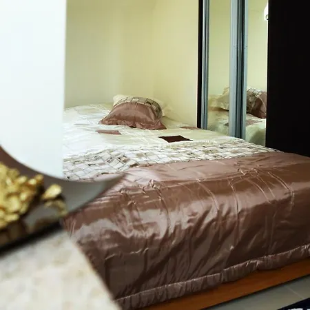 Lori + Luxer Apartament *